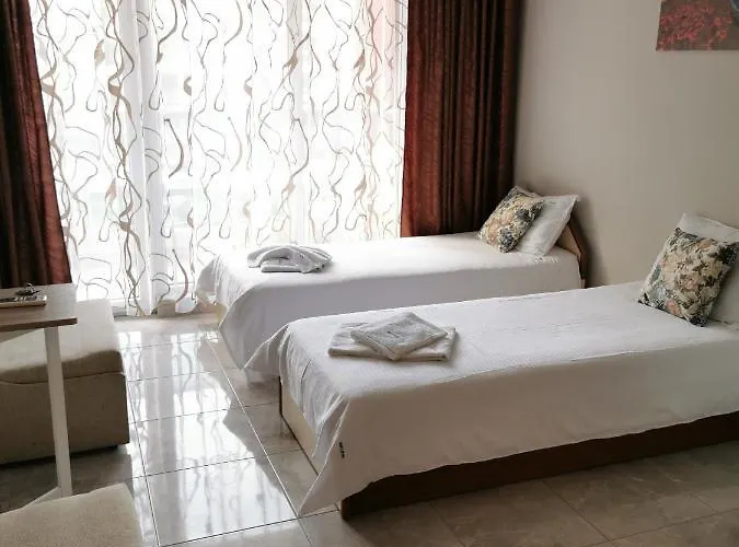 Admiral Plaza Sunrise C13 Apartman