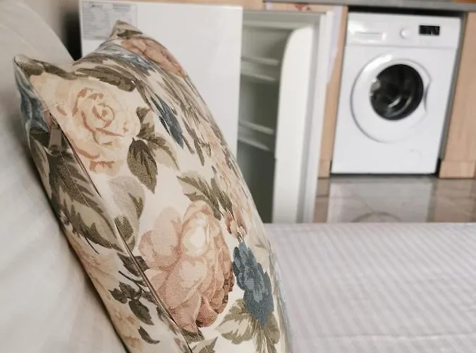 Admiral Plaza Sunrise C13 アパート サニービーチ